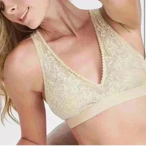 Bali Lace Wireless Bralette Comfort Revolution Plunge Lace Size Small - Picture 1 of 5